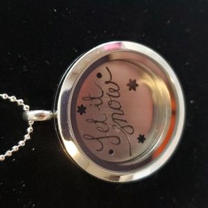 Living Locket large Let It Snow necklace